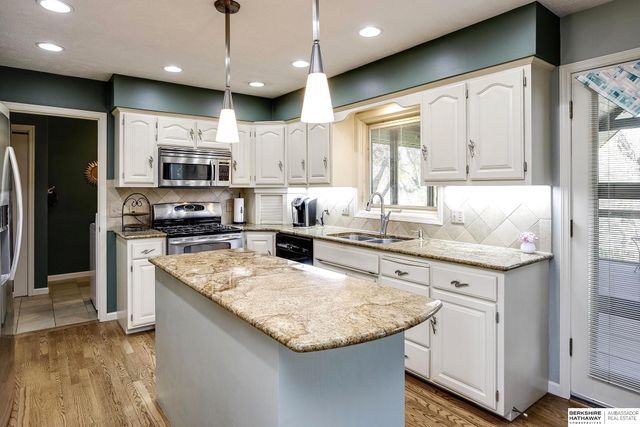 1214 N 161st Circle, Omaha, NE 68118