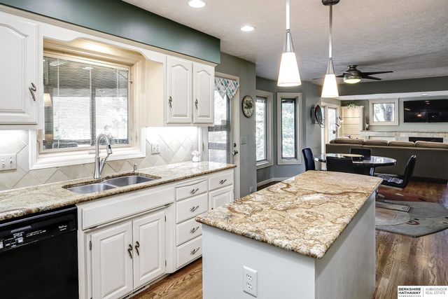1214 N 161st Circle, Omaha, NE 68118