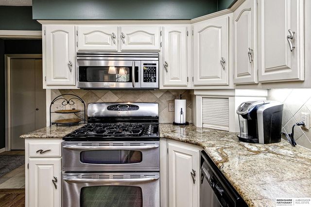 1214 N 161st Circle, Omaha, NE 68118