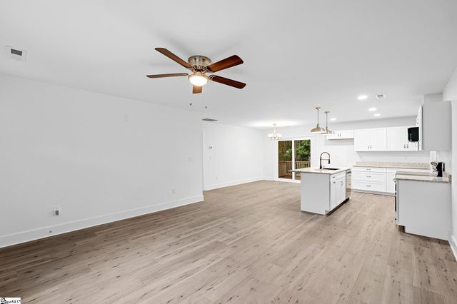 200 Hillbrook Road, Taylors, SC 29687