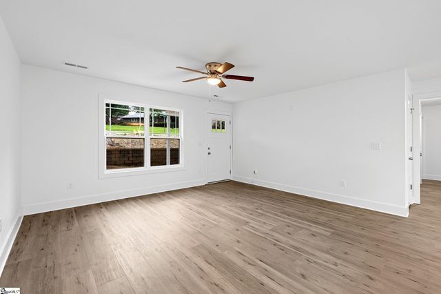 200 Hillbrook Road, Taylors, SC 29687