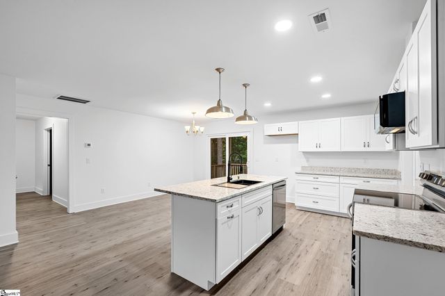 200 Hillbrook Road, Taylors, SC 29687