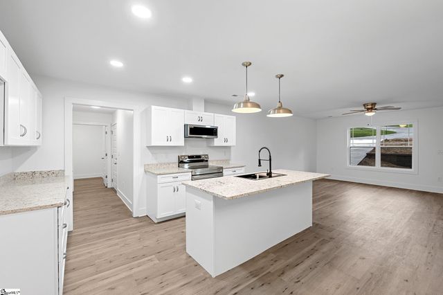 200 Hillbrook Road, Taylors, SC 29687
