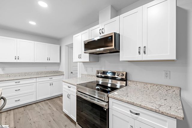 200 Hillbrook Road, Taylors, SC 29687