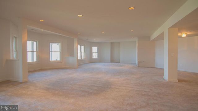18208 SHINNIECOCK HILLS PL, Leesburg, VA 20176