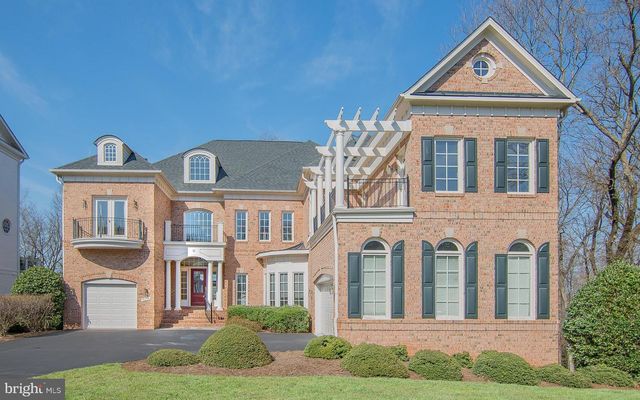 18208 SHINNIECOCK HILLS PL, Leesburg, VA 20176