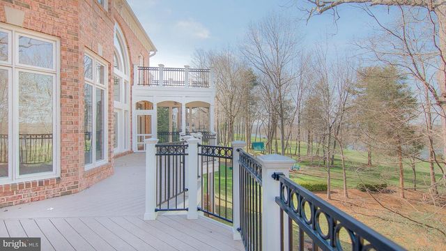18208 SHINNIECOCK HILLS PL, Leesburg, VA 20176