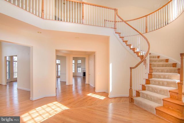 18208 SHINNIECOCK HILLS PL, Leesburg, VA 20176