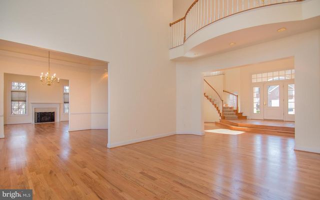 18208 SHINNIECOCK HILLS PL, Leesburg, VA 20176