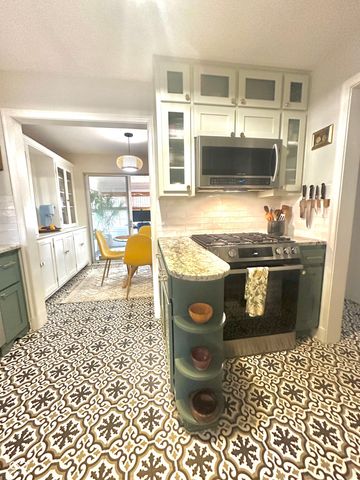 951 N Arlington Avenue, Indianapolis, IN 46219