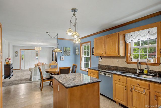 12 Lake Drive, New City, NY 10956
