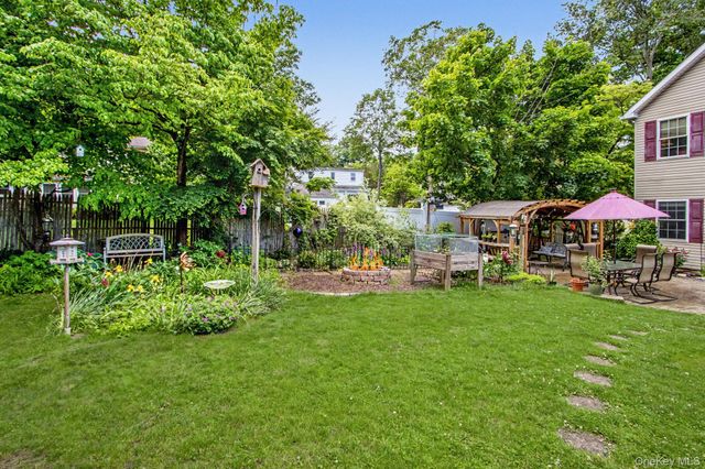 12 Lake Drive, New City, NY 10956