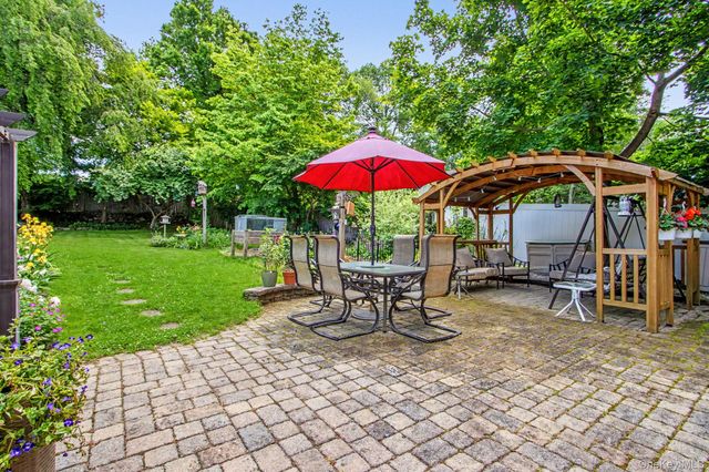 12 Lake Drive, New City, NY 10956