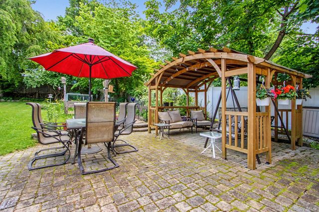 12 Lake Drive, New City, NY 10956