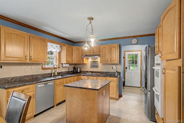 12 Lake Drive, New City, NY 10956