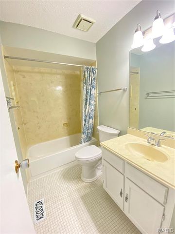 2268 Kittridge Court, Chesterfield, MO 63017
