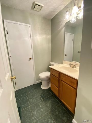 2268 Kittridge Court, Chesterfield, MO 63017
