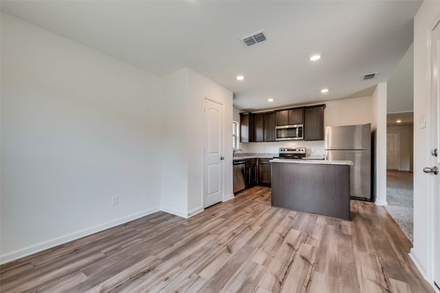 169 Cattlemans Creek W, Newark, TX 76071