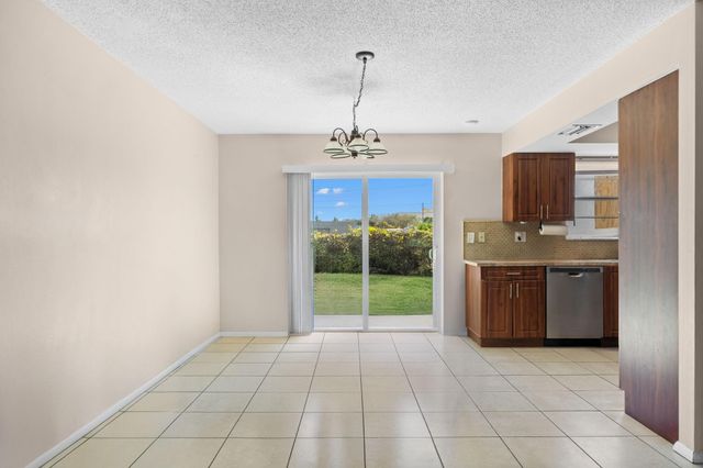 400 NE 2nd Street, Boynton Beach, FL 33435