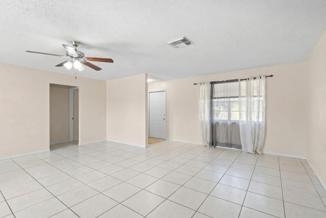 400 NE 2nd Street, Boynton Beach, FL 33435