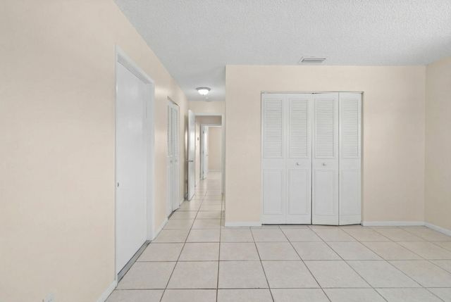400 NE 2nd Street, Boynton Beach, FL 33435