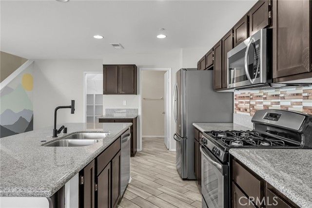 34234 Parkside Drive, Lake Elsinore, CA 92532