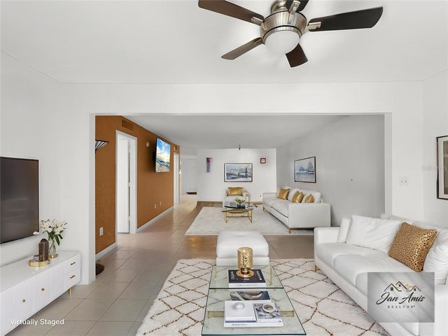 3076 EASTLAND BOULEVARD 210, Clearwater, FL 33761