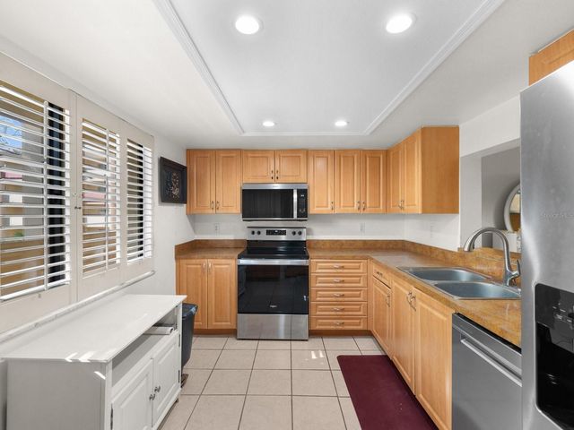 3076 EASTLAND BOULEVARD 210, Clearwater, FL 33761