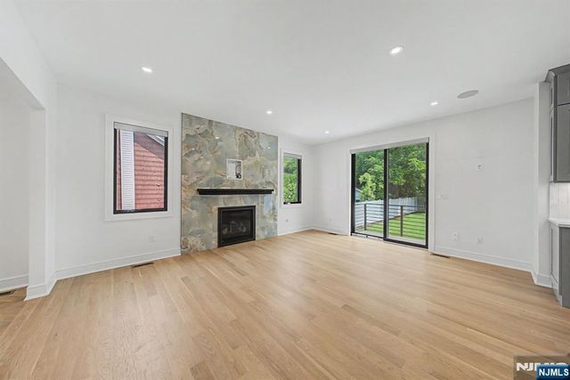 67 Westervelt Place, Cresskill, NJ 07626