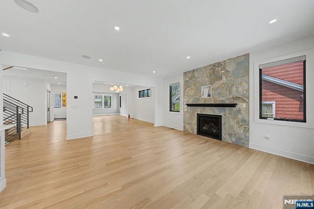 67 Westervelt Place, Cresskill, NJ 07626