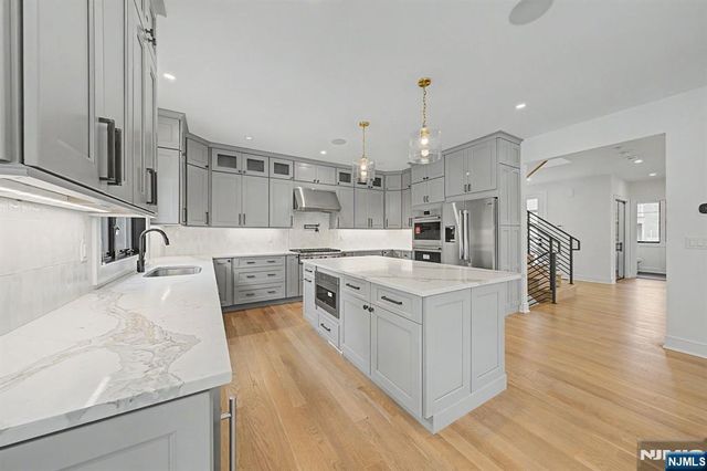 67 Westervelt Place, Cresskill, NJ 07626