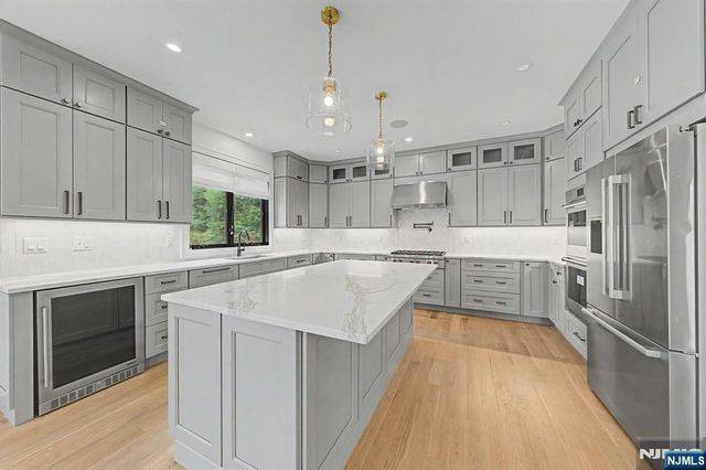 67 Westervelt Place, Cresskill, NJ 07626