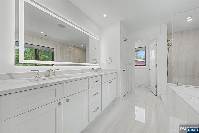 67 Westervelt Place, Cresskill, NJ 07626