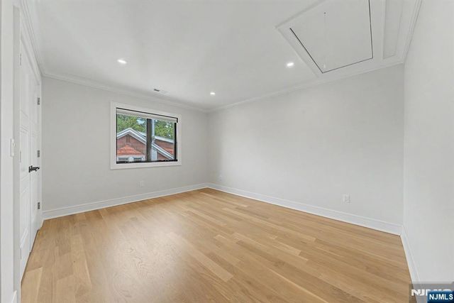 67 Westervelt Place, Cresskill, NJ 07626