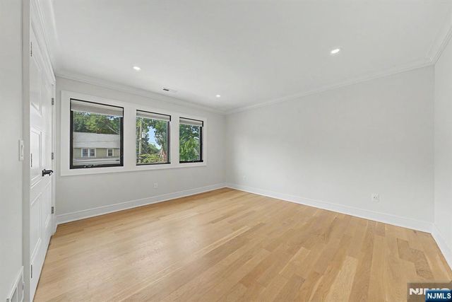 67 Westervelt Place, Cresskill, NJ 07626