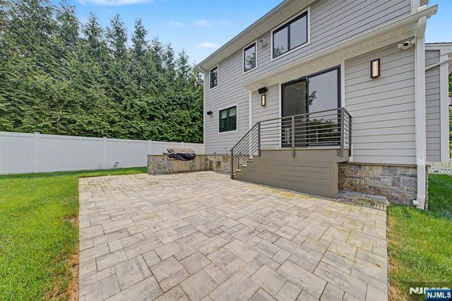 67 Westervelt Place, Cresskill, NJ 07626