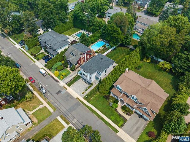 67 Westervelt Place, Cresskill, NJ 07626