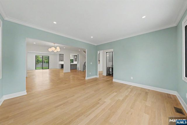 67 Westervelt Place, Cresskill, NJ 07626