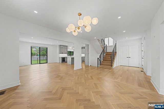 67 Westervelt Place, Cresskill, NJ 07626