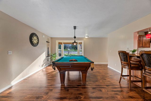 2381 Brentwood Street, Medford, OR 97504