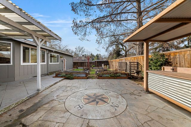 2381 Brentwood Street, Medford, OR 97504