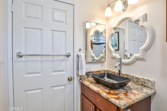 1529 Wood Lake 3, Santa Ana, CA 92705