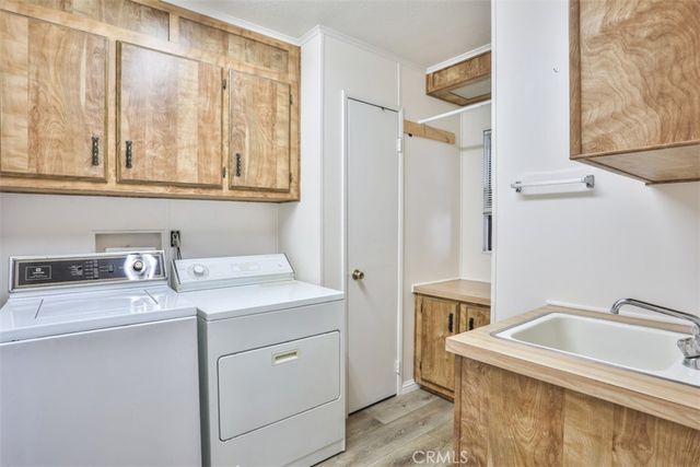 1529 Wood Lake 3, Santa Ana, CA 92705