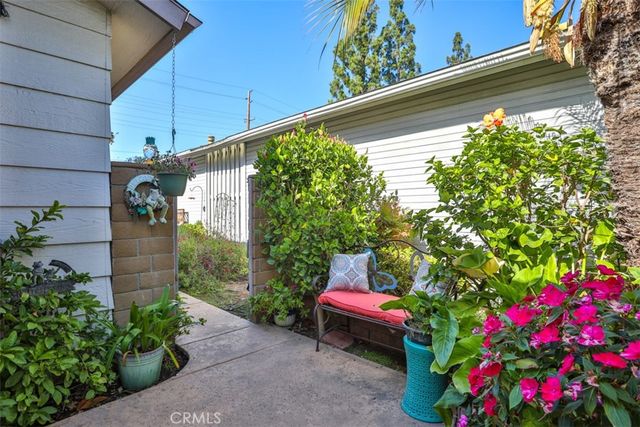 1529 Wood Lake 3, Santa Ana, CA 92705