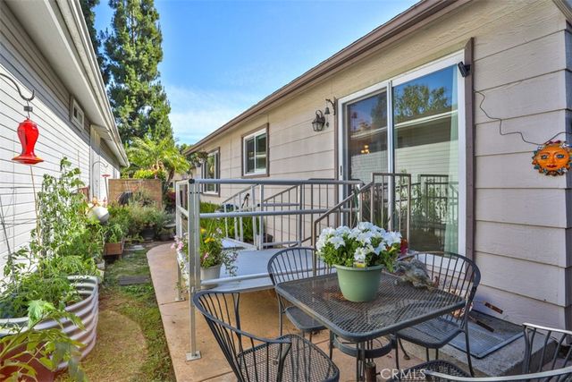 1529 Wood Lake 3, Santa Ana, CA 92705