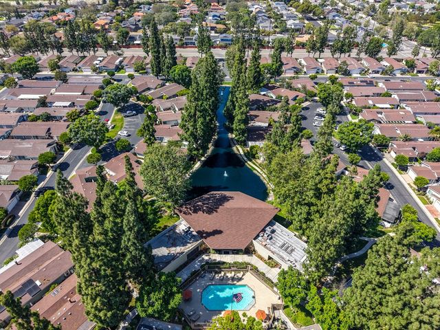 1529 Wood Lake 3, Santa Ana, CA 92705