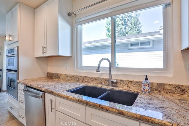 1529 Wood Lake 3, Santa Ana, CA 92705