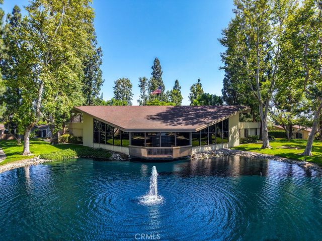1529 Wood Lake 3, Santa Ana, CA 92705