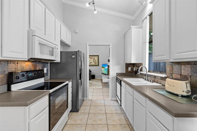 933 BEARDED OAKS TERRACE, Longwood, FL 32779