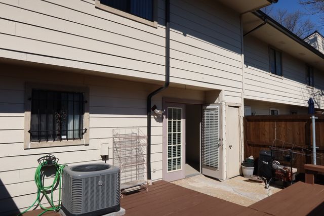 6646 E Lovers Lane 1105, Dallas, TX 75214